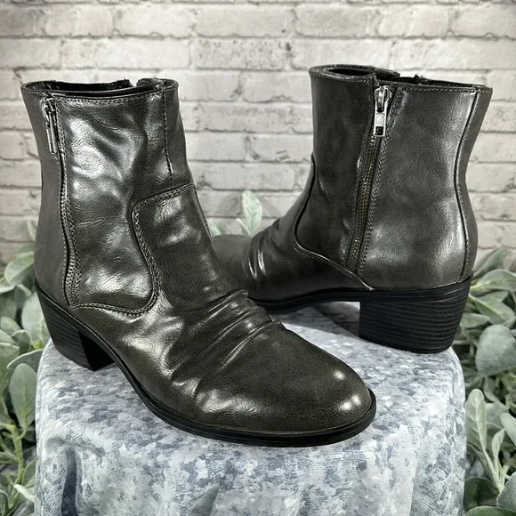 Life Stride Watchful Grey Faux Leather Round Toe Ankle Zip Boots WMS 8.5/9M✨EUC✨ - Picture 4 of 13